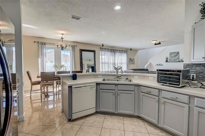 Image No.20-4 Bed House for sale