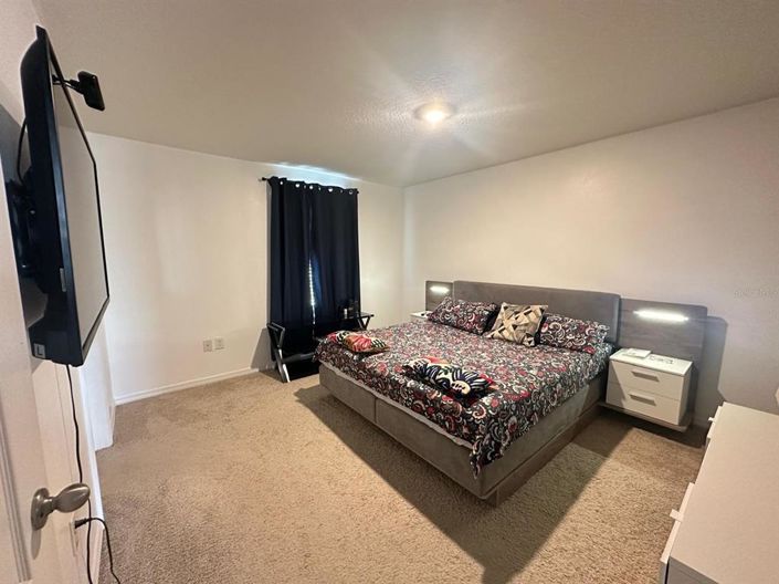 Image No.13-3 Bed Townhouse for sale