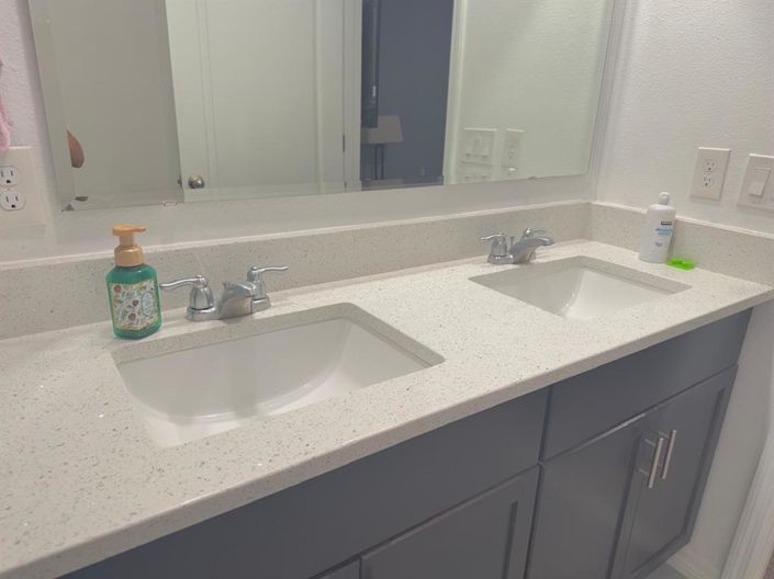 Image No.16-3 Bed Townhouse for sale