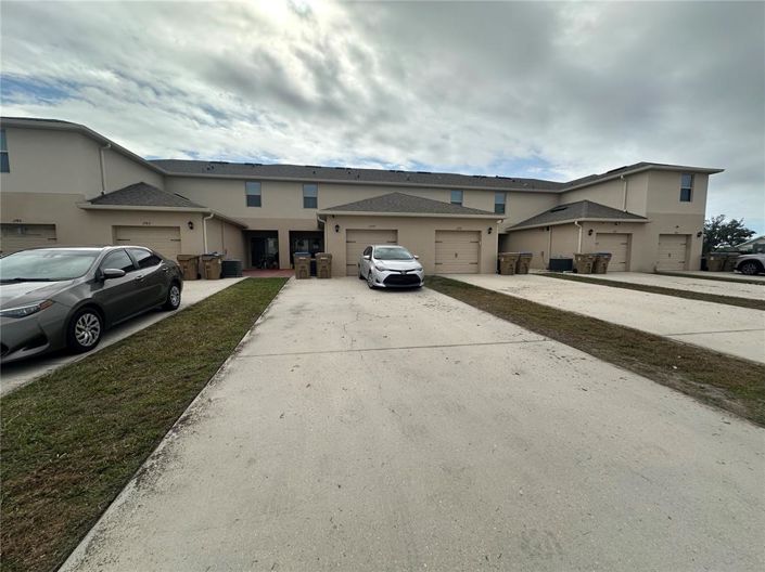 Image No.30-3 Bed Townhouse for sale