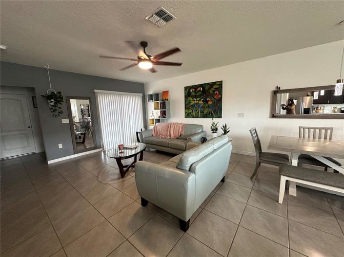 Image No.6-3 Bed Townhouse for sale