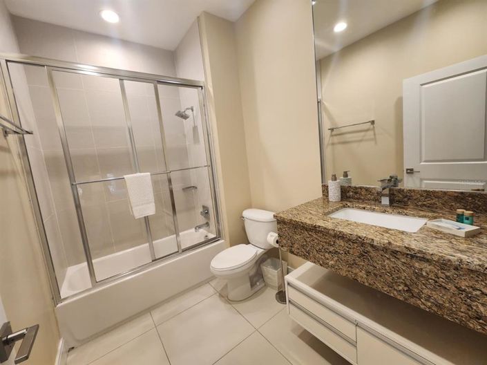 Image No.23-4 Bed Townhouse for sale