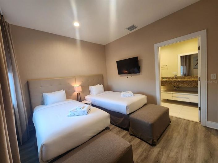 Image No.29-Maison de ville de 4 chambres à vendre à Saint John