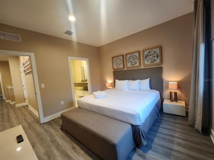 Image No.34-4 Bed Townhouse for sale