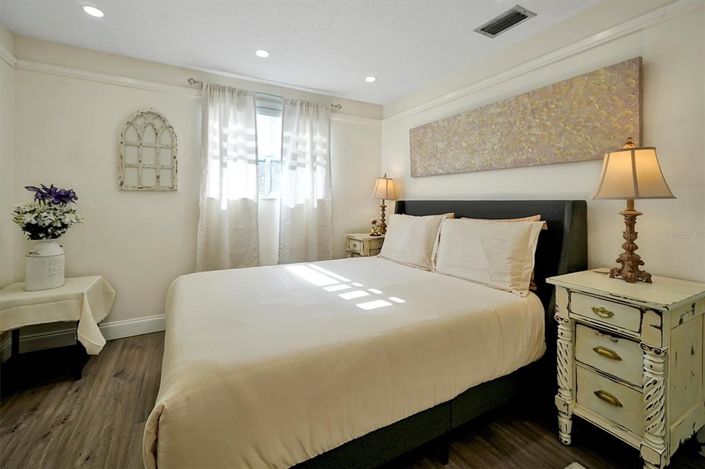 Image No.19-4 Bed House for sale