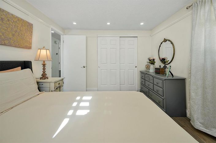 Image No.21-4 Bed House for sale