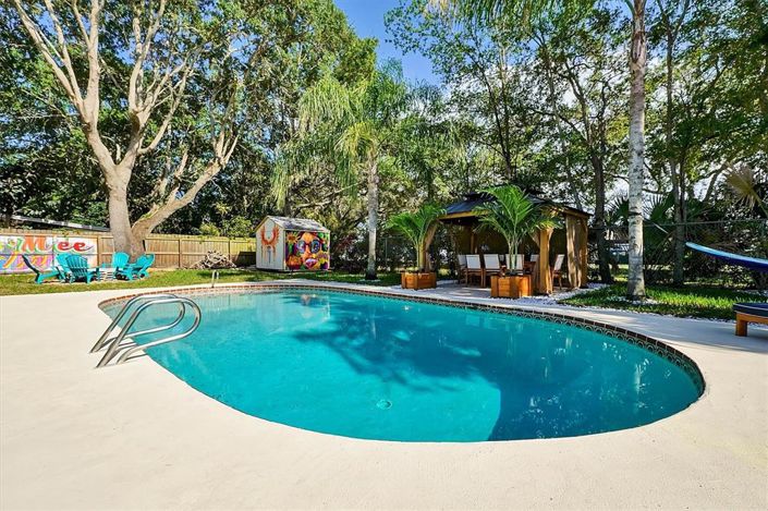 Image No.3-4 Bed House for sale