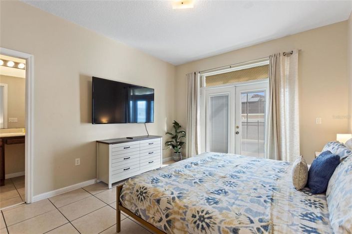 Image No.17-4 Bed House for sale