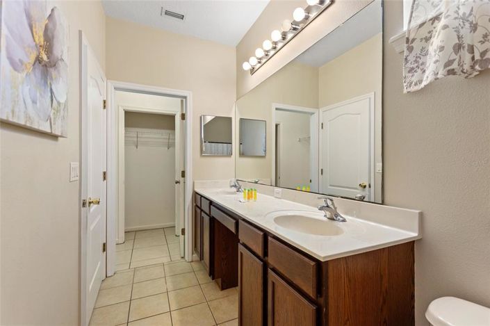 Image No.20-4 Bed House for sale