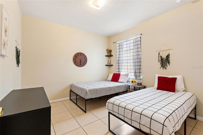 Image No.22-4 Bed House for sale