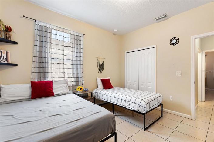 Image No.23-4 Bed House for sale