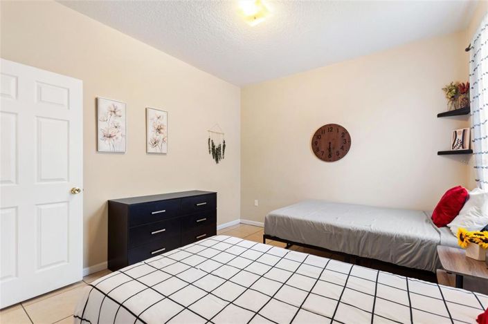 Image No.24-4 Bed House for sale