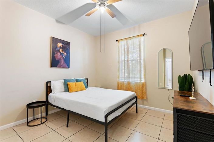 Image No.26-4 Bed House for sale