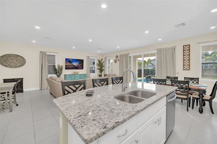 Image No.14-4 Bed House for sale