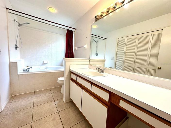 Image No.12-3 Bed House for sale