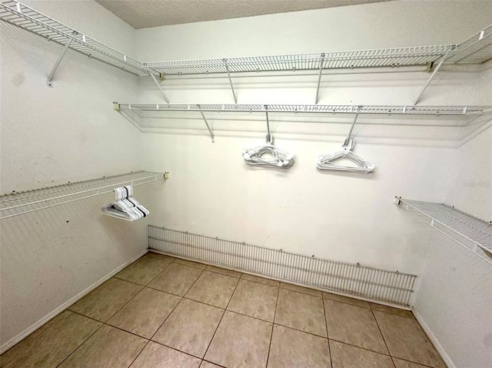 Image No.13-3 Bed House for sale