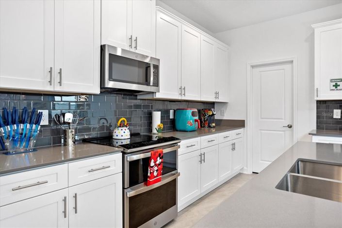 Image No.18-5 Bed House for sale