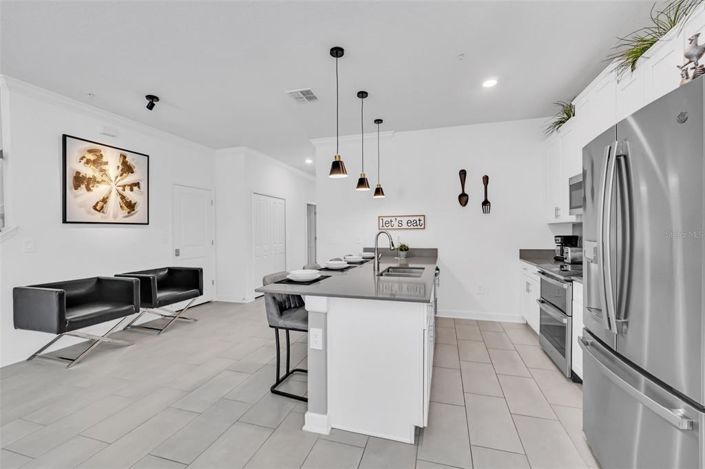 Image No.13-5 Bed Townhouse for sale