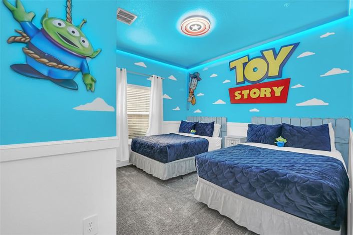 Image No.42-5 Bed Townhouse for sale