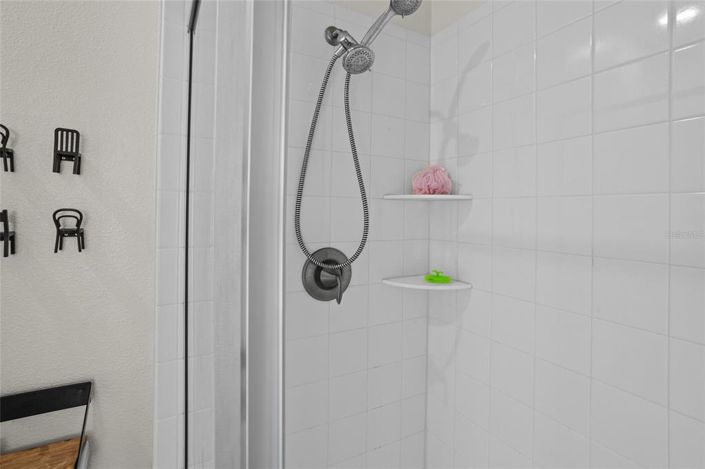 Image No.15-6 Bed House for sale