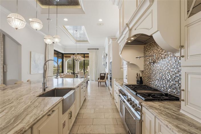 Image No.13-8 Bed House for sale