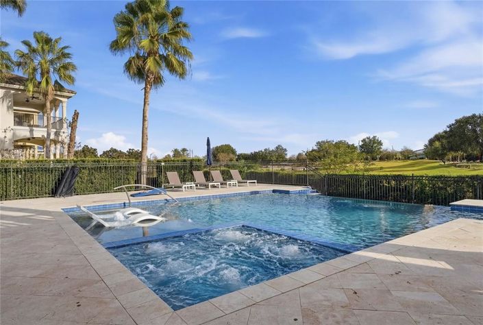 Image No.30-8 Bed House for sale