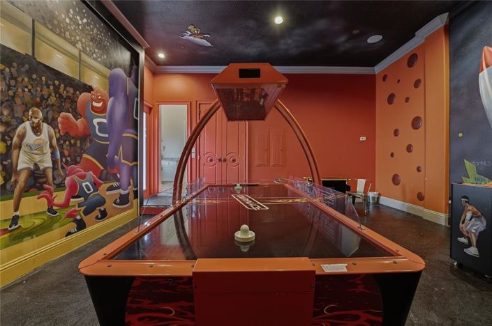 Image No.46-8 Bed House for sale