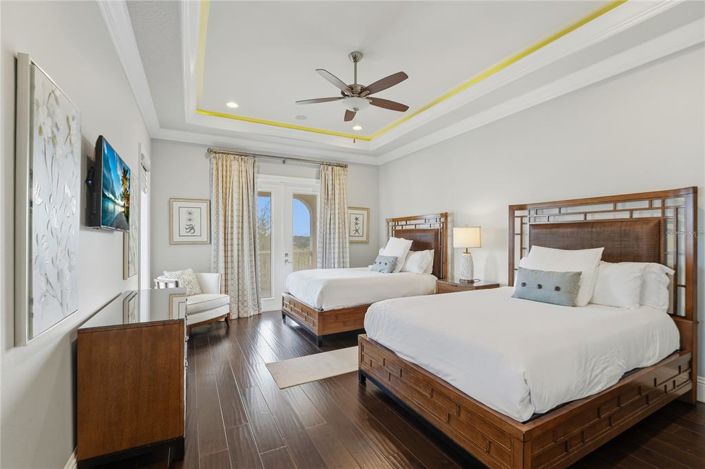 Image No.52-8 Bed House for sale