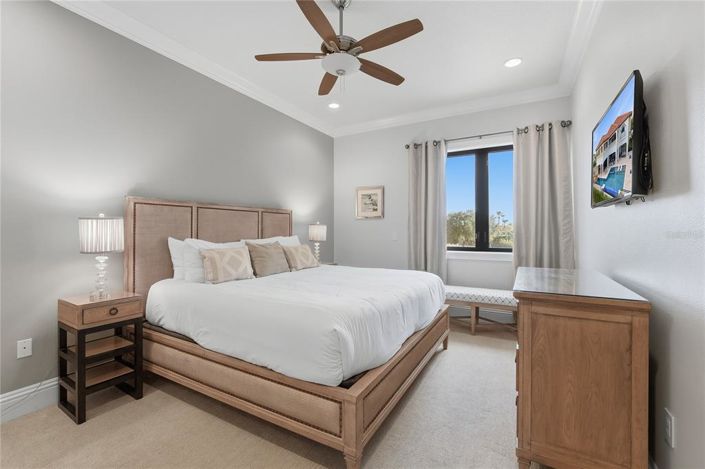 Image No.60-8 Bed House for sale