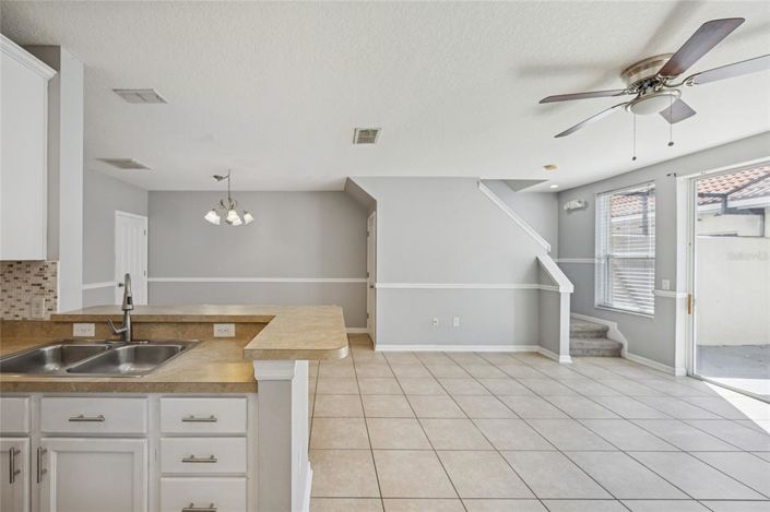 Image No.10-3 Bed Townhouse for sale