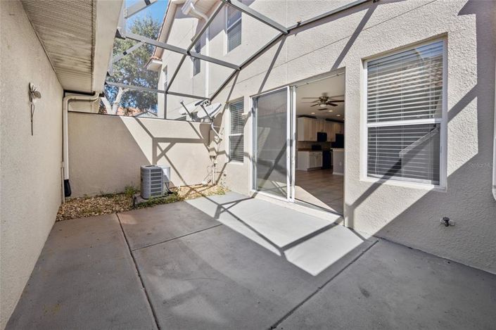 Image No.19-3 Bed Townhouse for sale