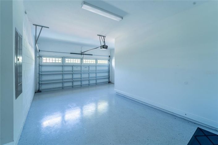 Image No.16-5 Bed House for sale