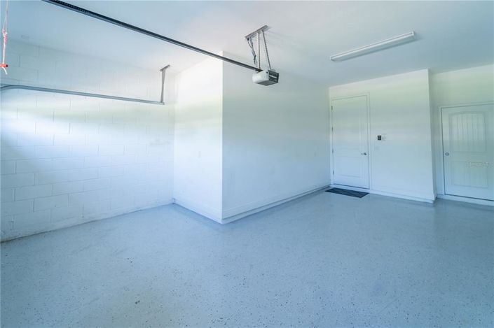 Image No.17-5 Bed House for sale