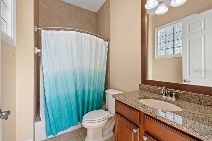 Image No.24-5 Bed House for sale