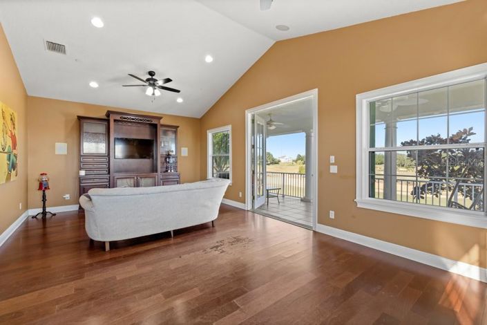 Image No.36-5 Bed House for sale