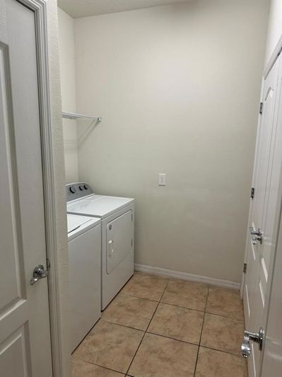 Image No.15-8 Bed House for sale