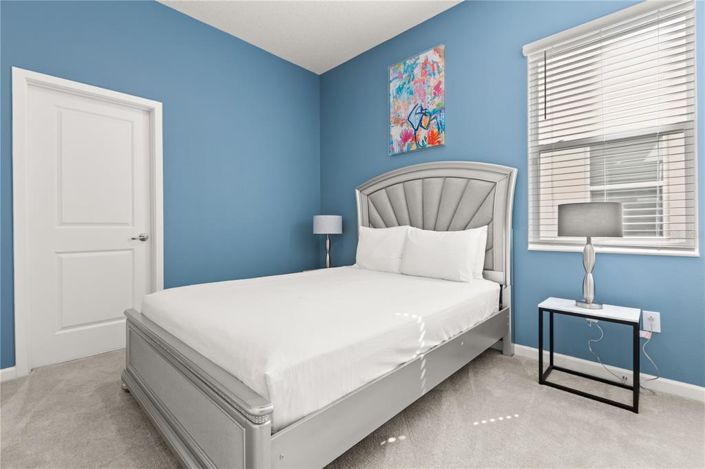 Image No.53-12 Bed House for sale