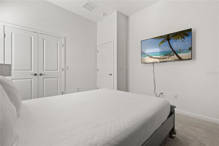 Image No.54-12 Bed House for sale