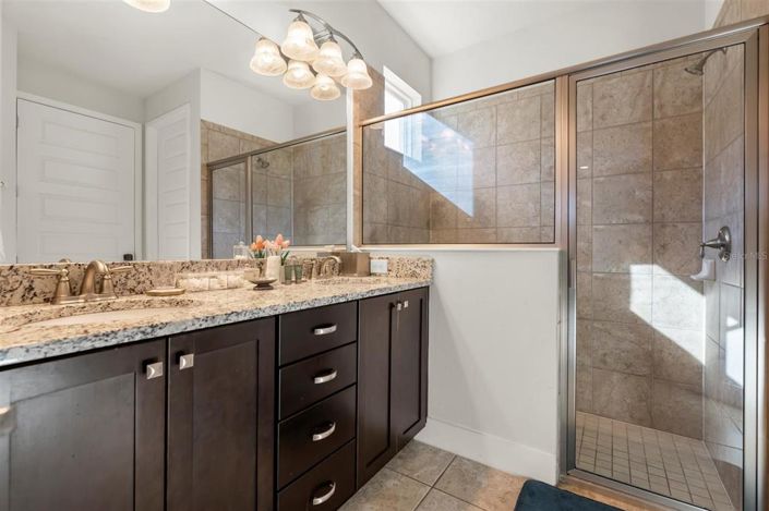 Image No.25-6 Bed House for sale