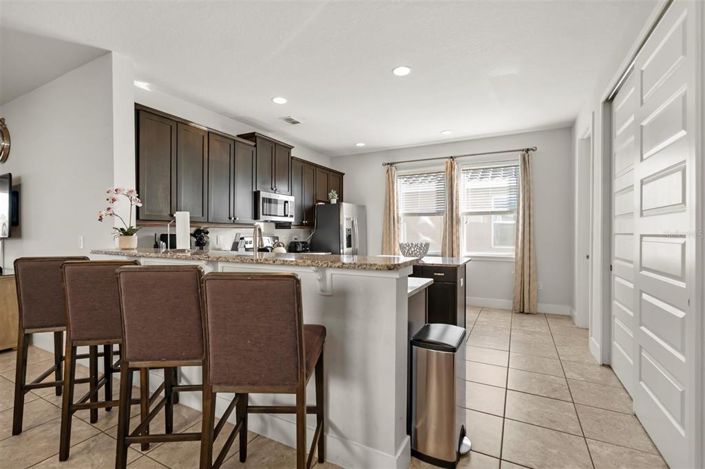 Image No.31-6 Bed House for sale