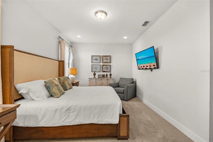 Image No.6-6 Bed House for sale