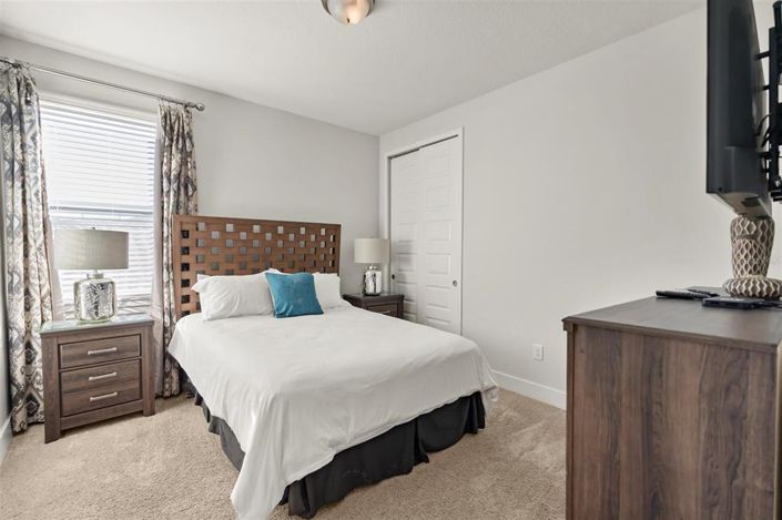 Image No.9-6 Bed House for sale