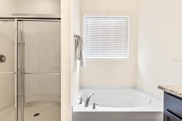 Image No.28-6 Bed House for sale