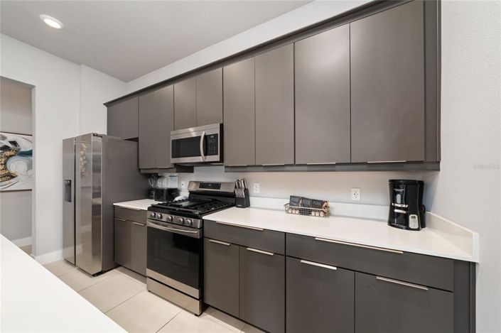 Image No.10-3 Bed Apartment for sale