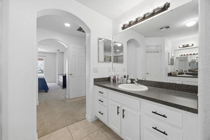 Image No.8-Maison de 4 chambres à vendre à Saint John