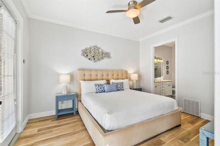 Image No.14-6 Bed House for sale