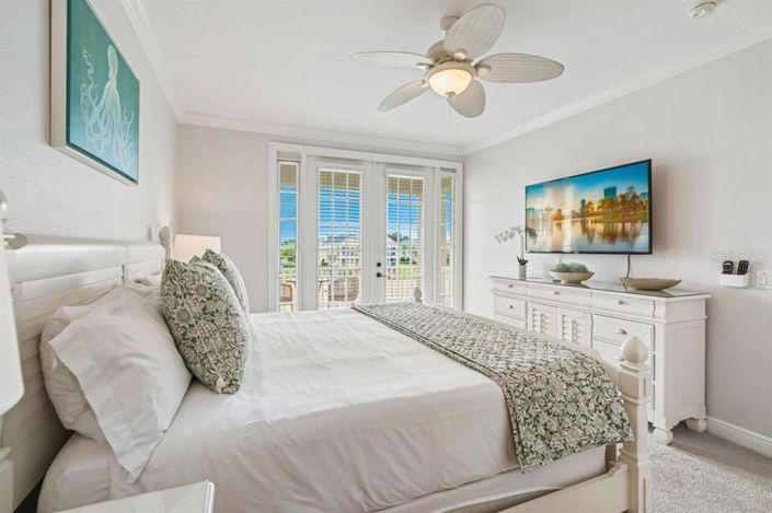 Image No.18-6 Bed House for sale