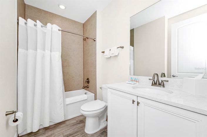 Image No.18-4 Bed Townhouse for sale