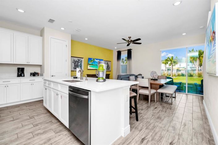 Image No.5-4 Bed Townhouse for sale