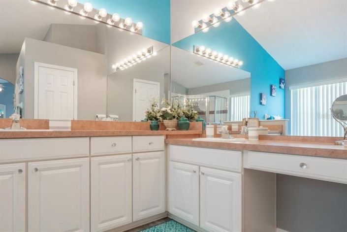 Image No.16-4 Bed House for sale